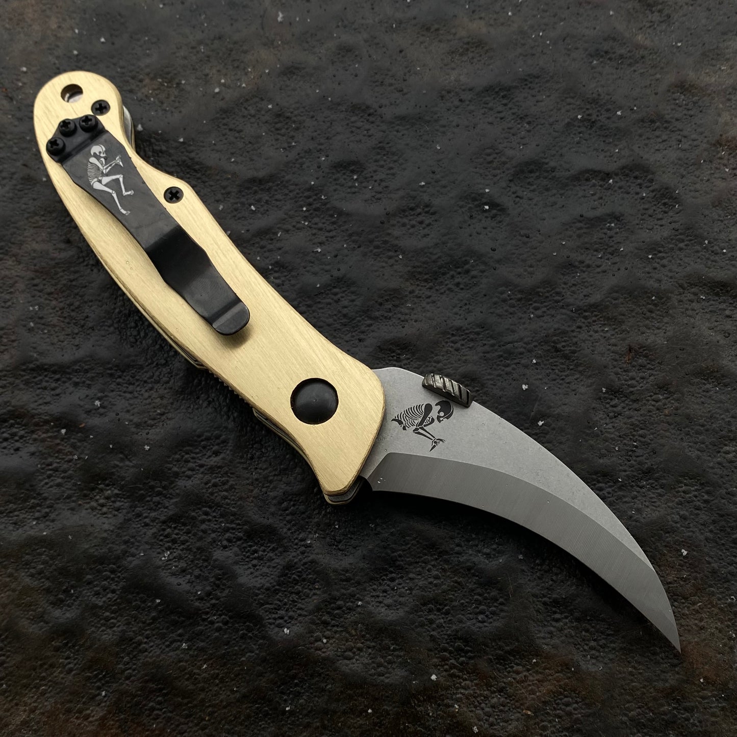 Elvia handles - Metals