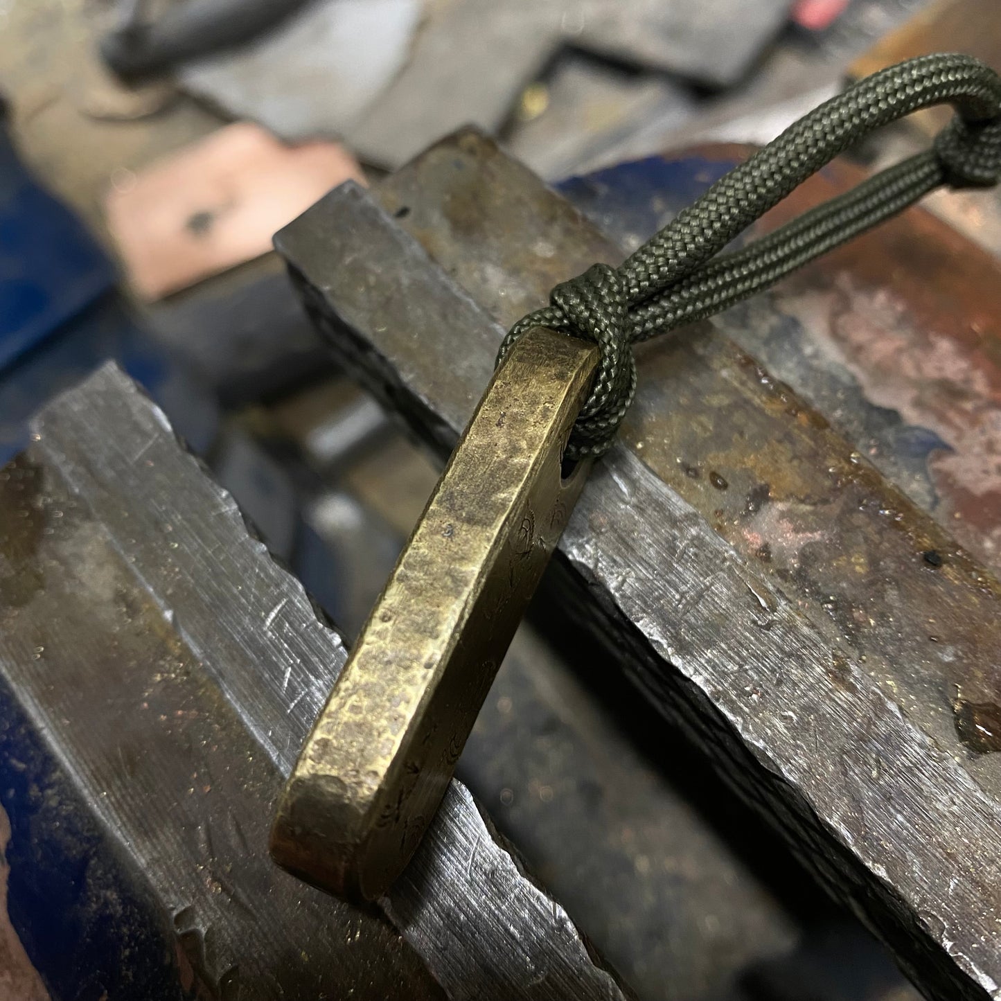 Pocket Pry / Zipper Pull