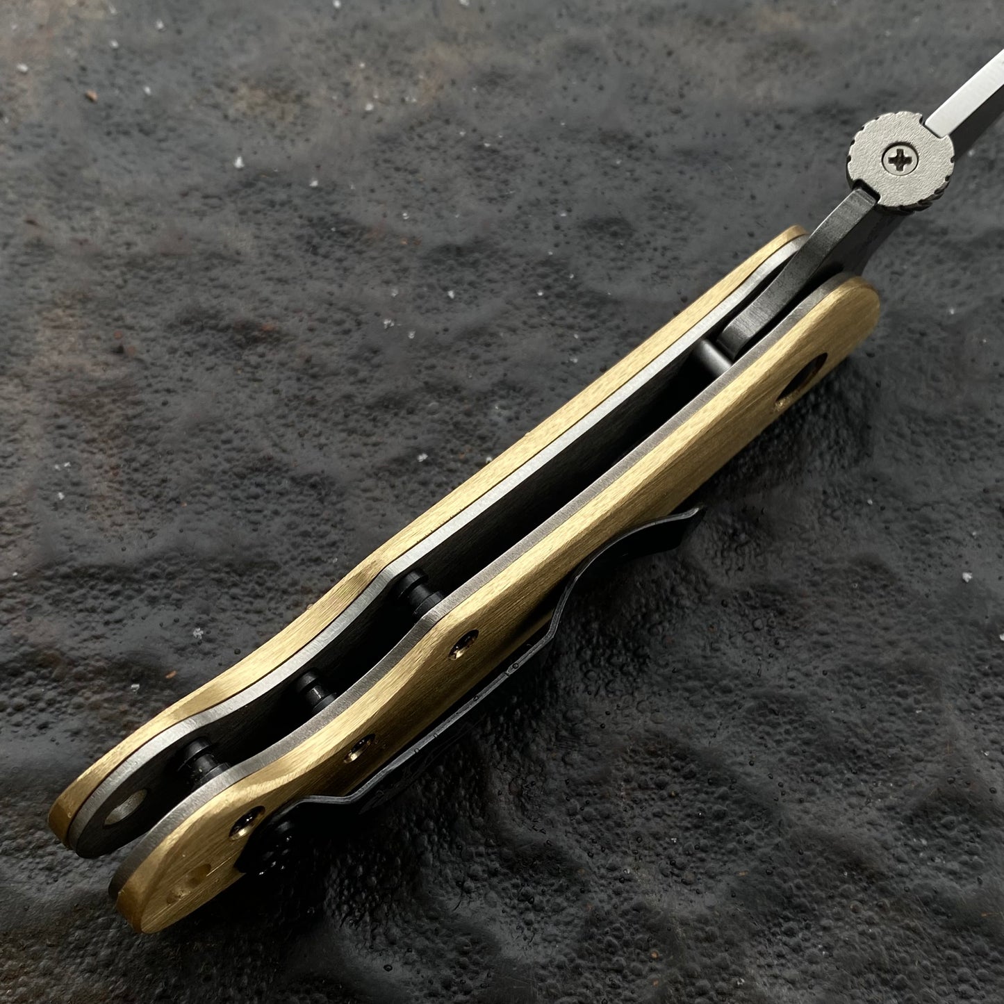 Elvia handles - Metals