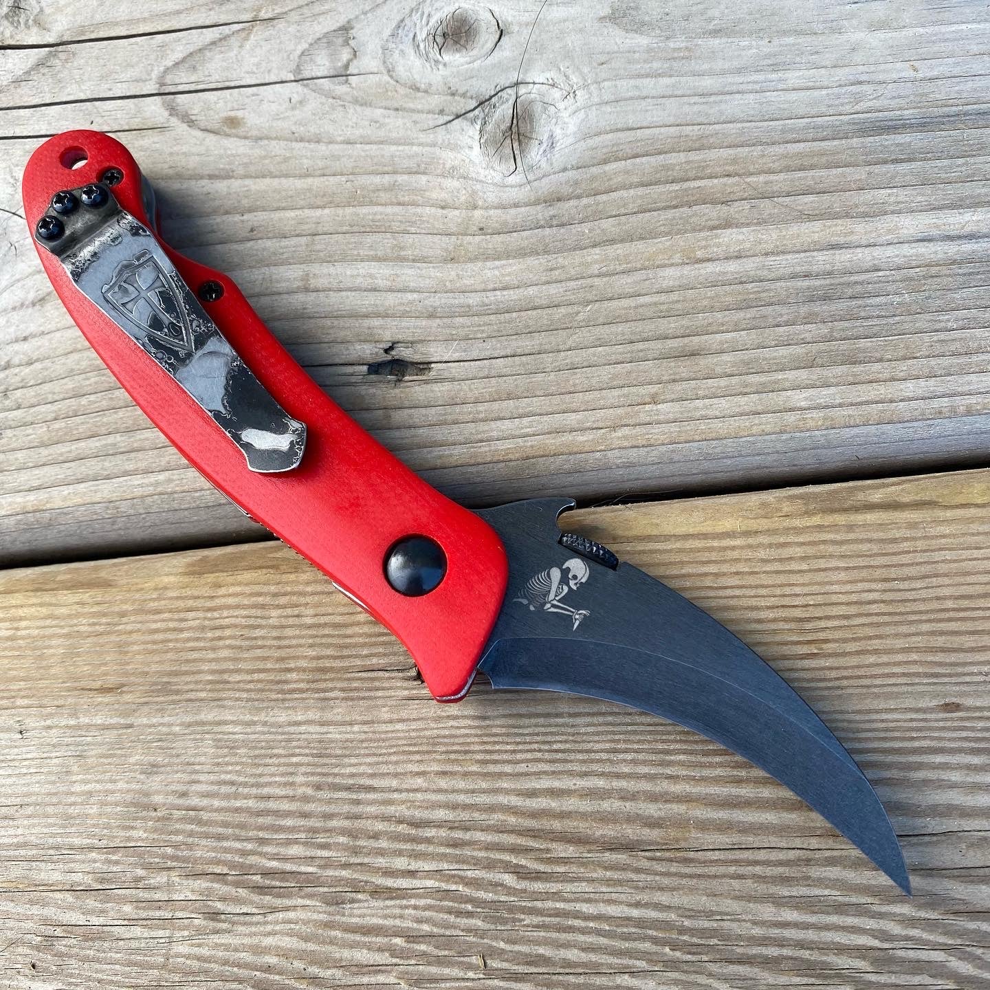 Elvia Handles - Fire Engine Red G10